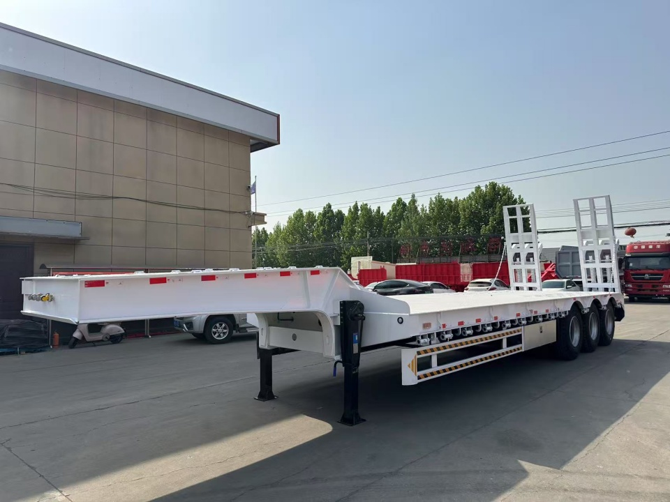 DERUN VEHICLE Successfully Delivers 5 Lowbed Semi Trailers to Senegal​
