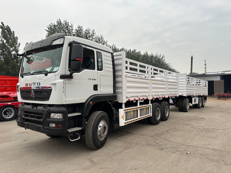 The export project of HOWO series trucks and trailers to Saudi Arabia has been successfully completed