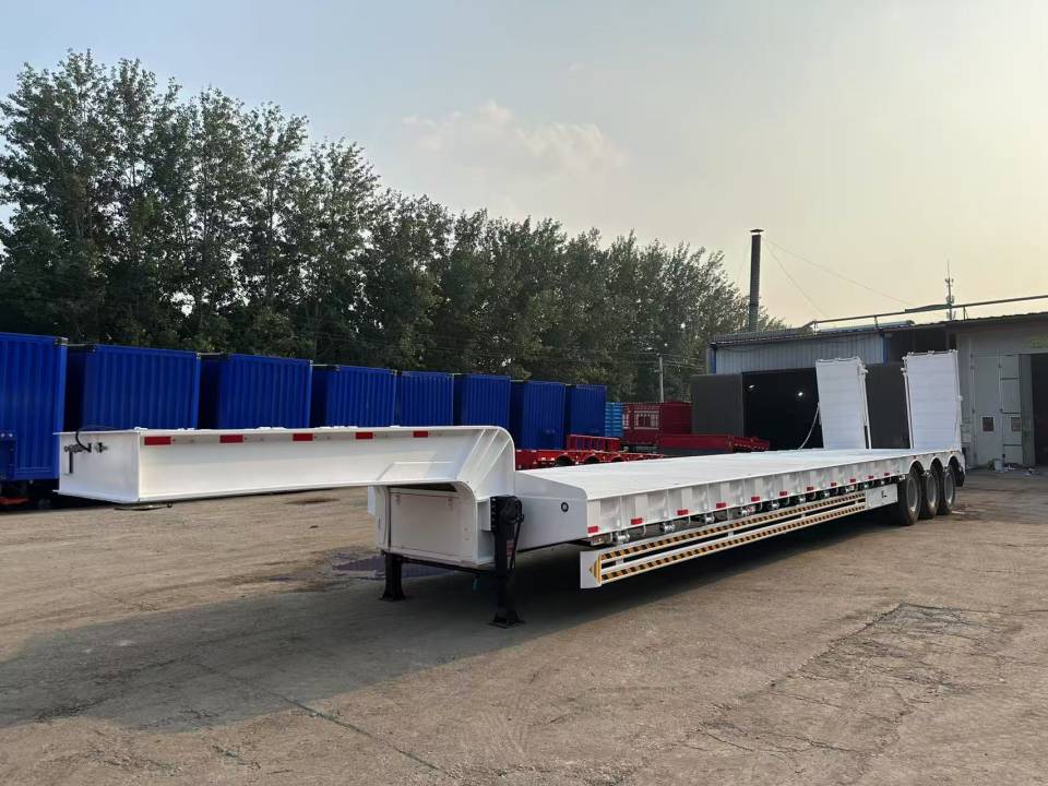 DERUN VEHICLE low-bed semi-trailers were successfully sent to Djibouti to help upgrade logistics in East Africa