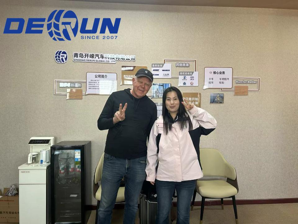 American clients visit Shandong Derun to purchase heavy machinery for Vanuatu's infrastructure development